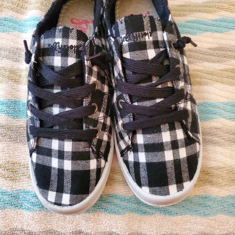 Jellypop Dallas Comfort Fit Black White Buffalo Plaid Sneakers Rauched Heel 7.5M